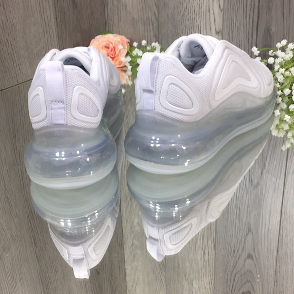 💎 NIKE WMNS AIR MAX 720 white/white-MLTC platinum - Picture 3 of 8